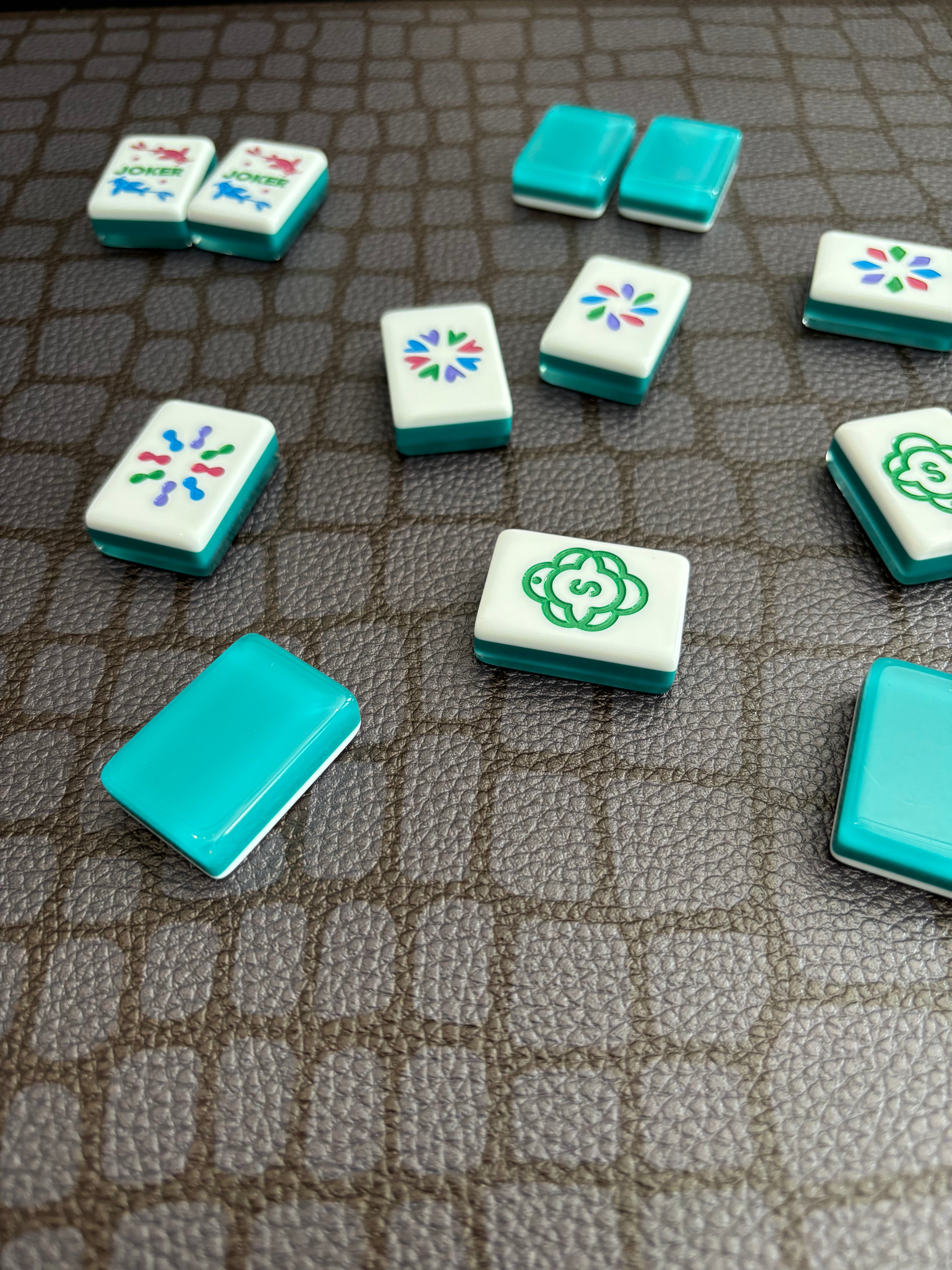 Chocolate Gator Leatherette Mahjong Mat