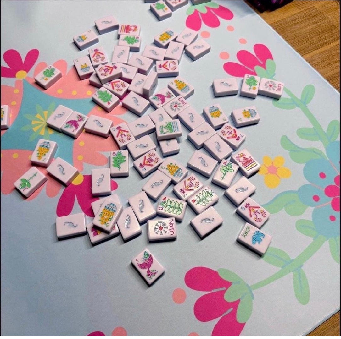 Scandinavian Floral Neoprene Mahjong Mat