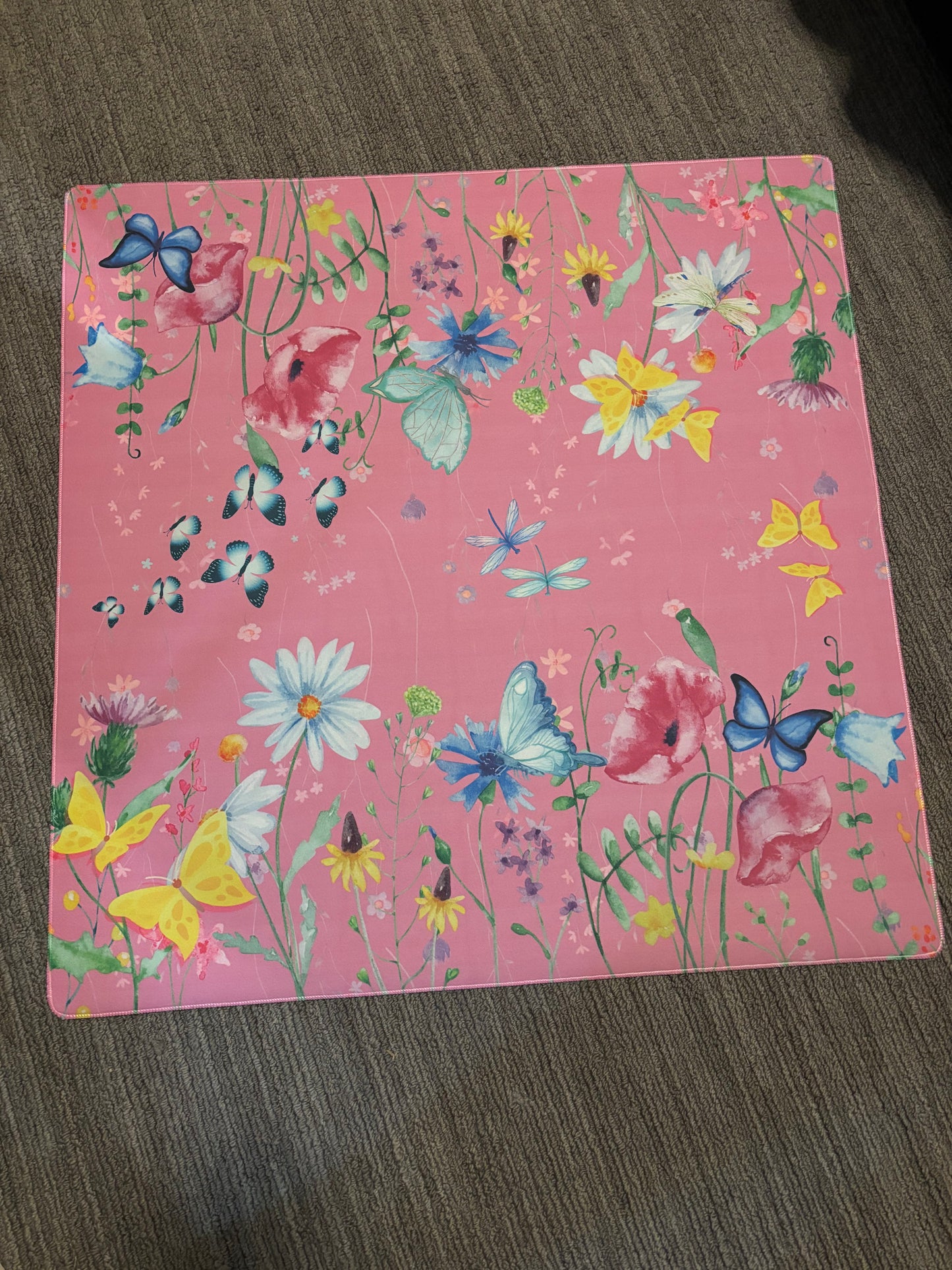 Butterflies in the Park Mahjong Mat: Mahj Game Tabletop (31.5-inch)