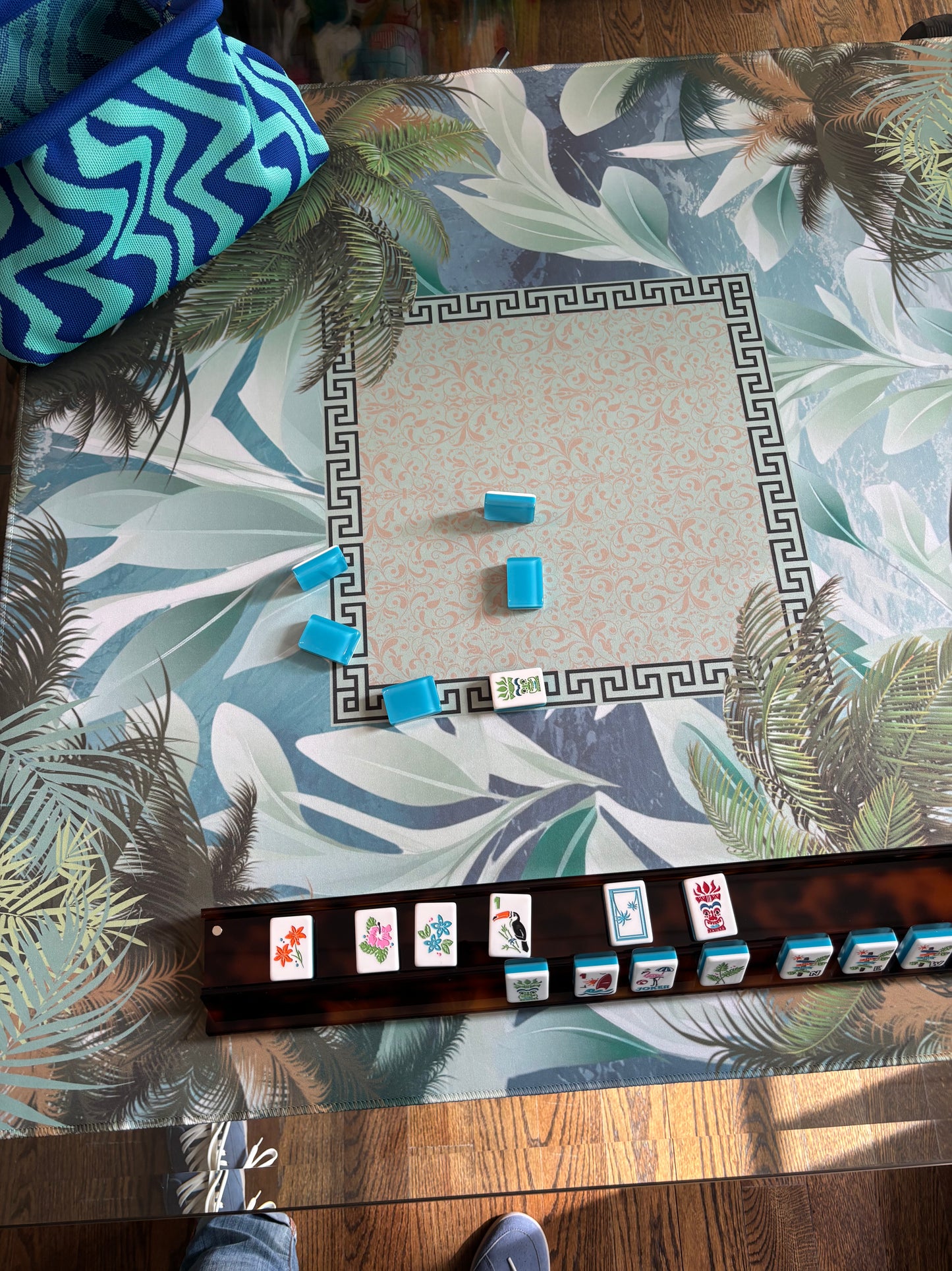 Blowing Palms Mahjong Mat: Mahj Game Tabletop