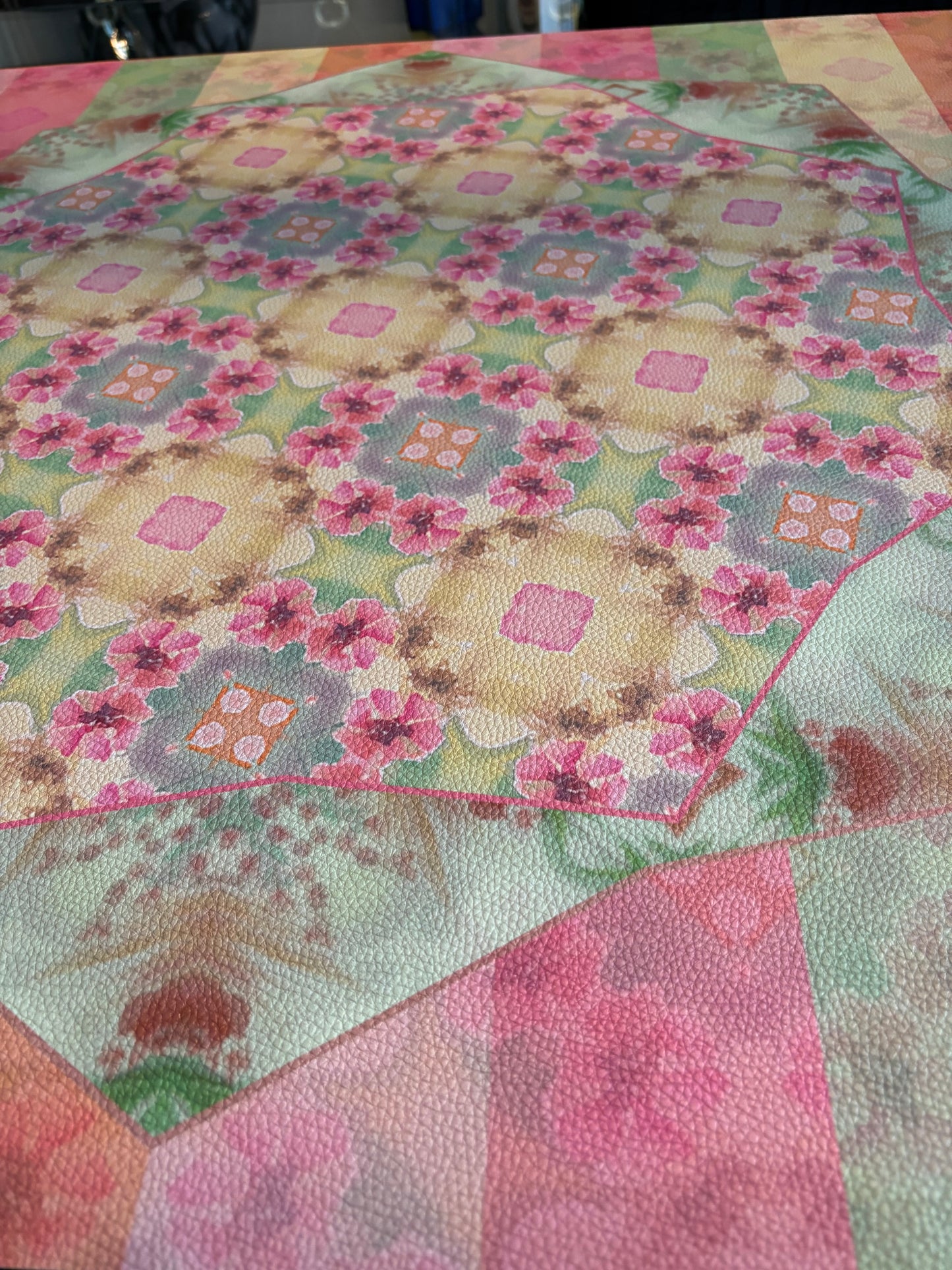 Pineapple Pattern no.36 Artist Collab Leatherette Mahjong Mat