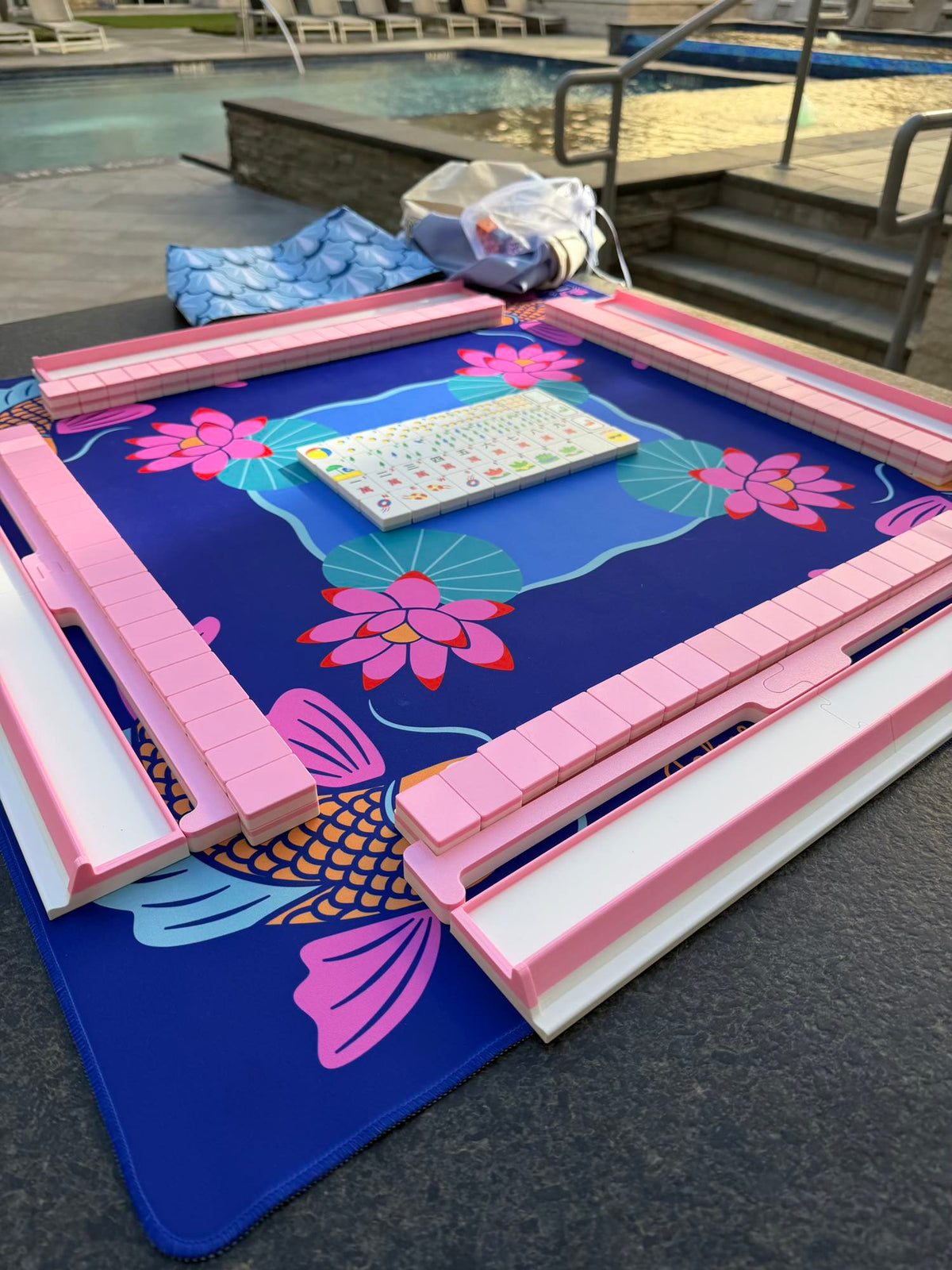 Travel Mahjong Tiles - Pool